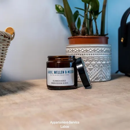 Hausboot Canoga Ferienhaus Laboe