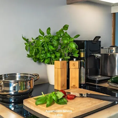 Ferienhaus Hausboot Canoga Laboe