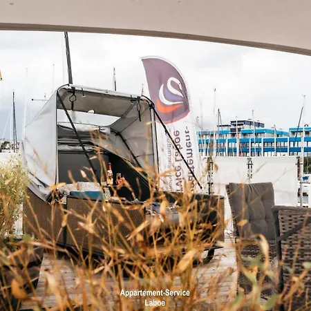 Hausboot Canoga Ferienhaus Laboe